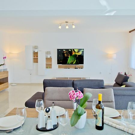 Apartment Karolina - Green Oasis Pula Luaran gambar