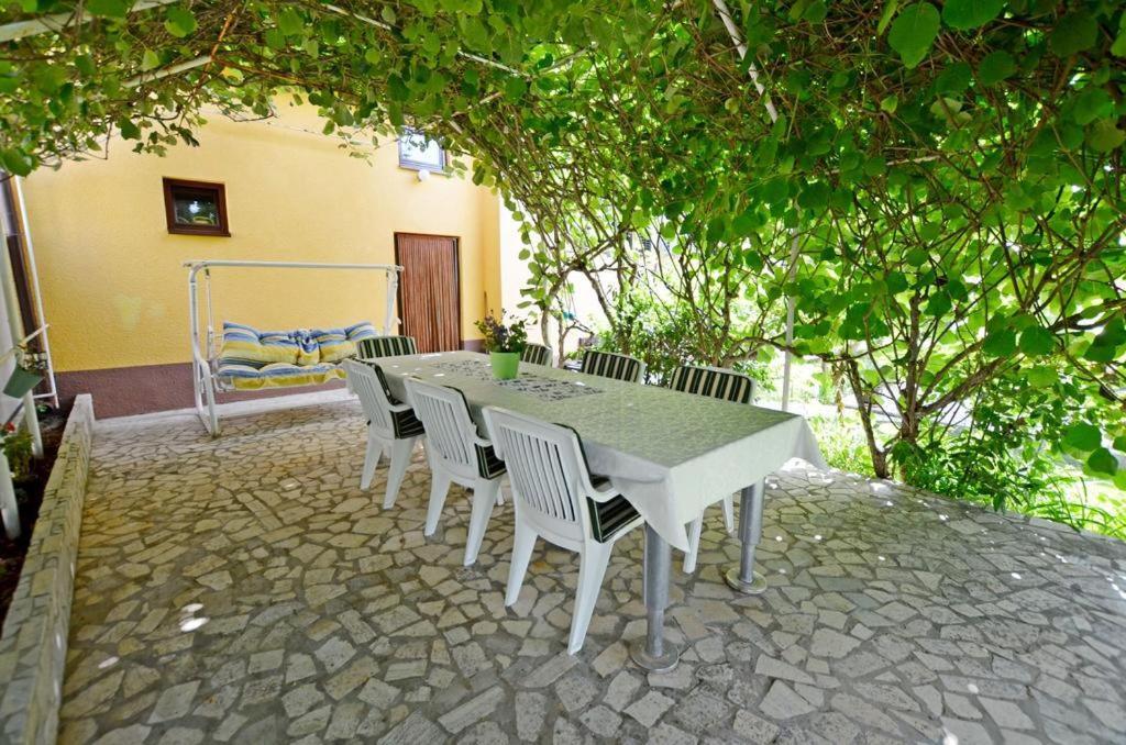 Apartment Karolina - Green Oasis Pula Luaran gambar
