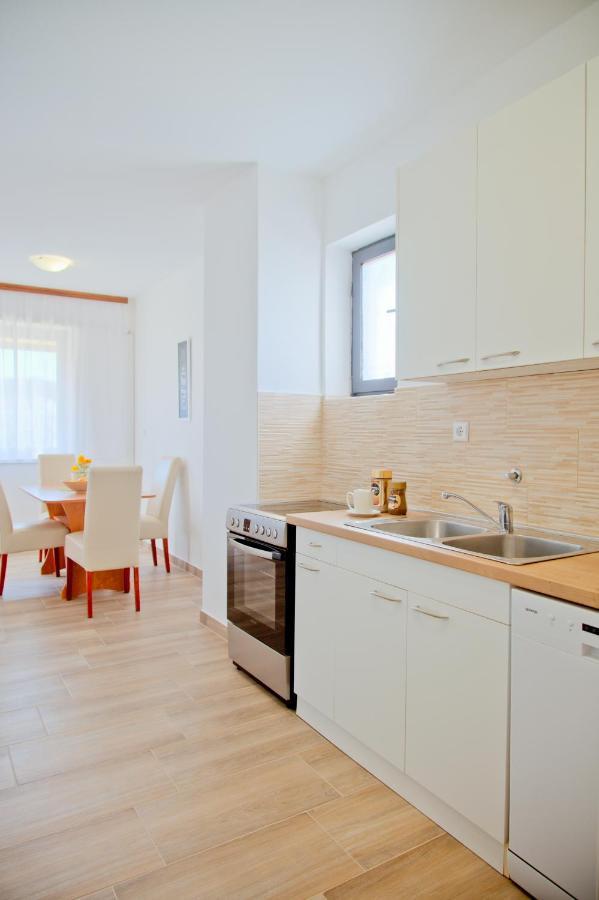 Apartment Karolina - Green Oasis Pula Luaran gambar