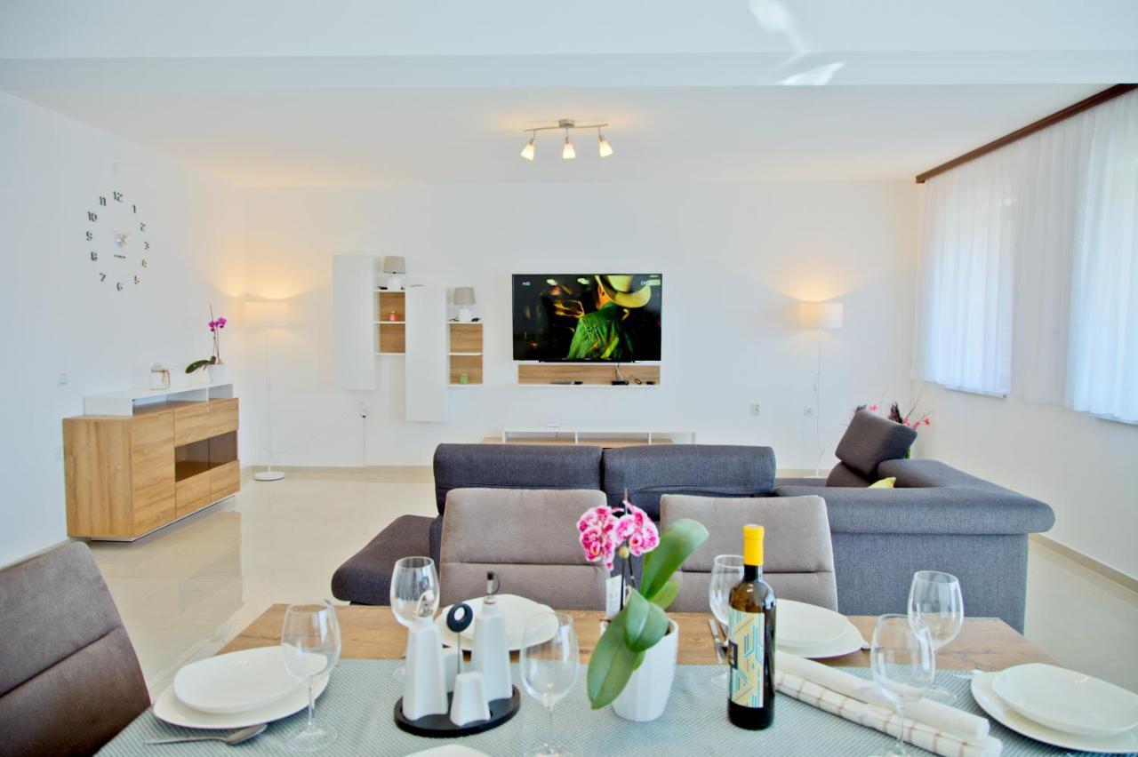 Apartment Karolina - Green Oasis Pula Luaran gambar